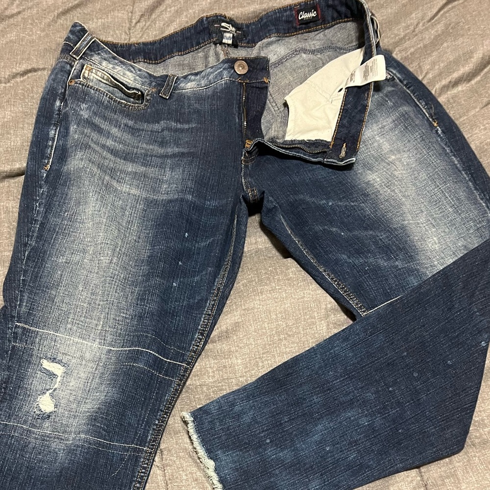 Silver jeans distressed